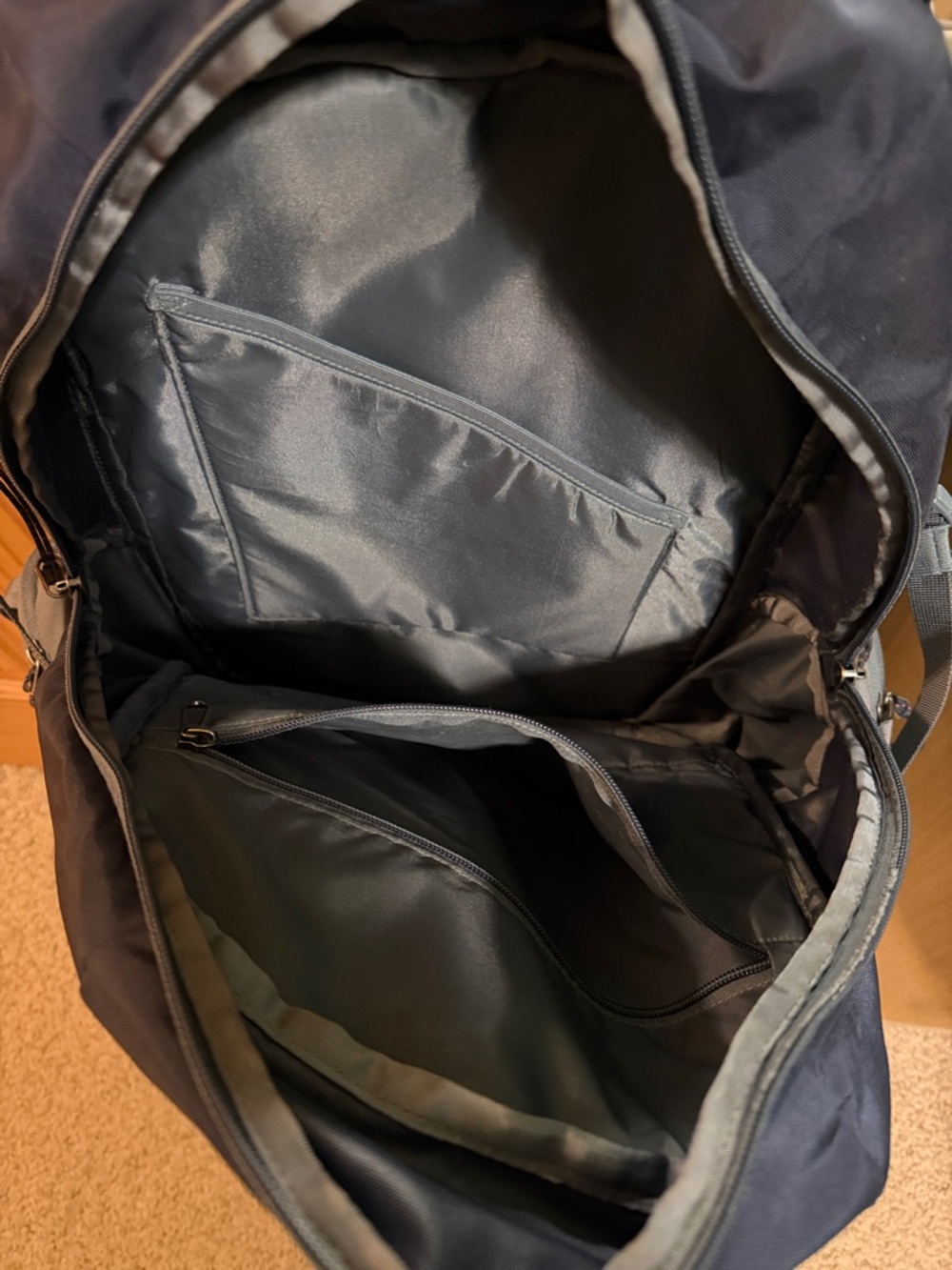 Patagonia backpack, Paxat 32L, navy and gray accents, excellent condition - Picture 4 of 4